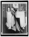 Mrs. Thomas F. Walsh: Bürgerliche Frauenmode zu Beginn des 20. Jahrhunderts 1904, schwarz-weiß Photographie, unbekannter Photograph; Bildquelle: Library of Congress Prints and Photographs Division Washington, http://www.loc.gov/pictures/item/2007676197/.