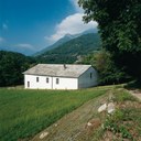 Die Waldenserkirche von Ciabàs im Pellicetal, Farbphotographie, unbekannter Photograph, Bildquelle: Mit freundlicher Genehmigung des Henri-Arnaud-Hauses Ötisheim-Schönenberg.