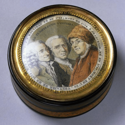 Schnupftabakdose mit dem Gruppenporträt Voltaire, Rousseau und Franklin, nach 1790 IMG