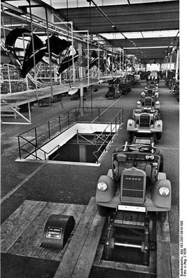 Lastwagenfabrik der Adam Opel A.G. 1936 IMG