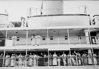 Passenger ship leaving the Dutch East Indies c. 1920–1938 IMG