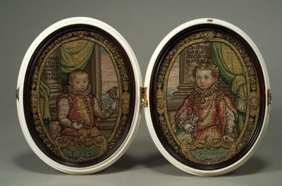 Elfenbeindose mit den gewirkten Porträts Maximilians (1573–1651) und Christinas von Bayern (1571–1580), 1576 IMG