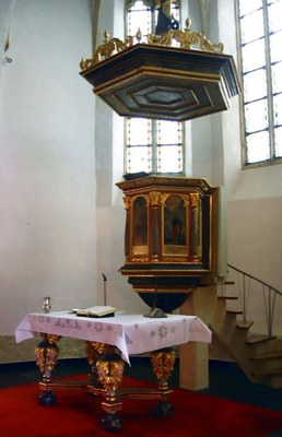 Reformierter Abendmahlstisch mit Kanzel IMG Reformierter Abendmahlstisch mit Kanzel IMG