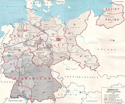 Earl F. Ziemke: The U.S. Army in the Occupation of Germany, Karte, 1975. Bildquelle: Global Security Via Wikimedia Commons, https://commons.wikimedia.org/wiki/File:US_Army_Germany_occupation_zones_1945.jpg. Gemeinfrei.